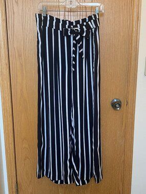 Black and White striped Philosophy Pilazzo Pants, New with tags, Size Large